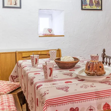 L Oriel Du Rempart Nord * 埃圭斯海姆